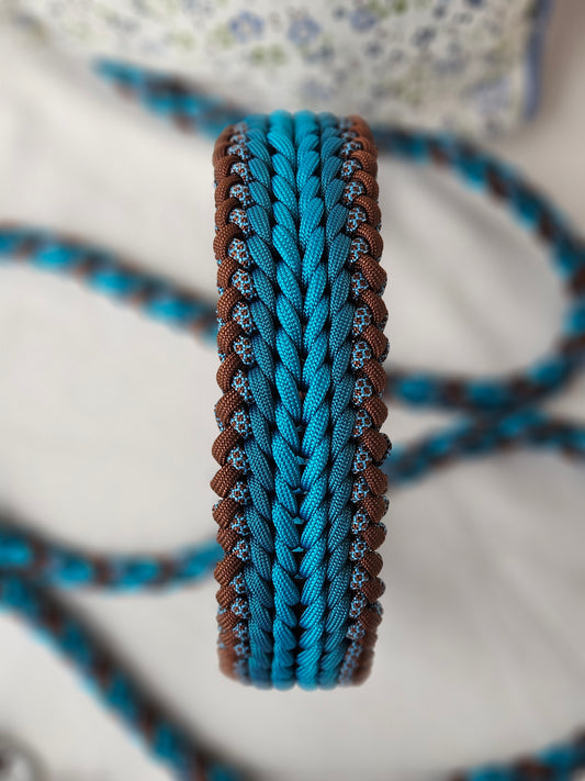 Paracordový obojek pro psa, obojek na míru, ručně pletený obojek pro střední i velké psy, elegantní obojek, praktický obojek, nastavitelný paracordový obojek, modrý paracordový obojek