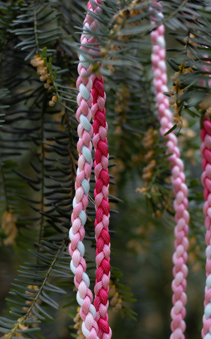 Přepínací paracordové vodítko ve vzoru 'Braids mini' 2m - růžové