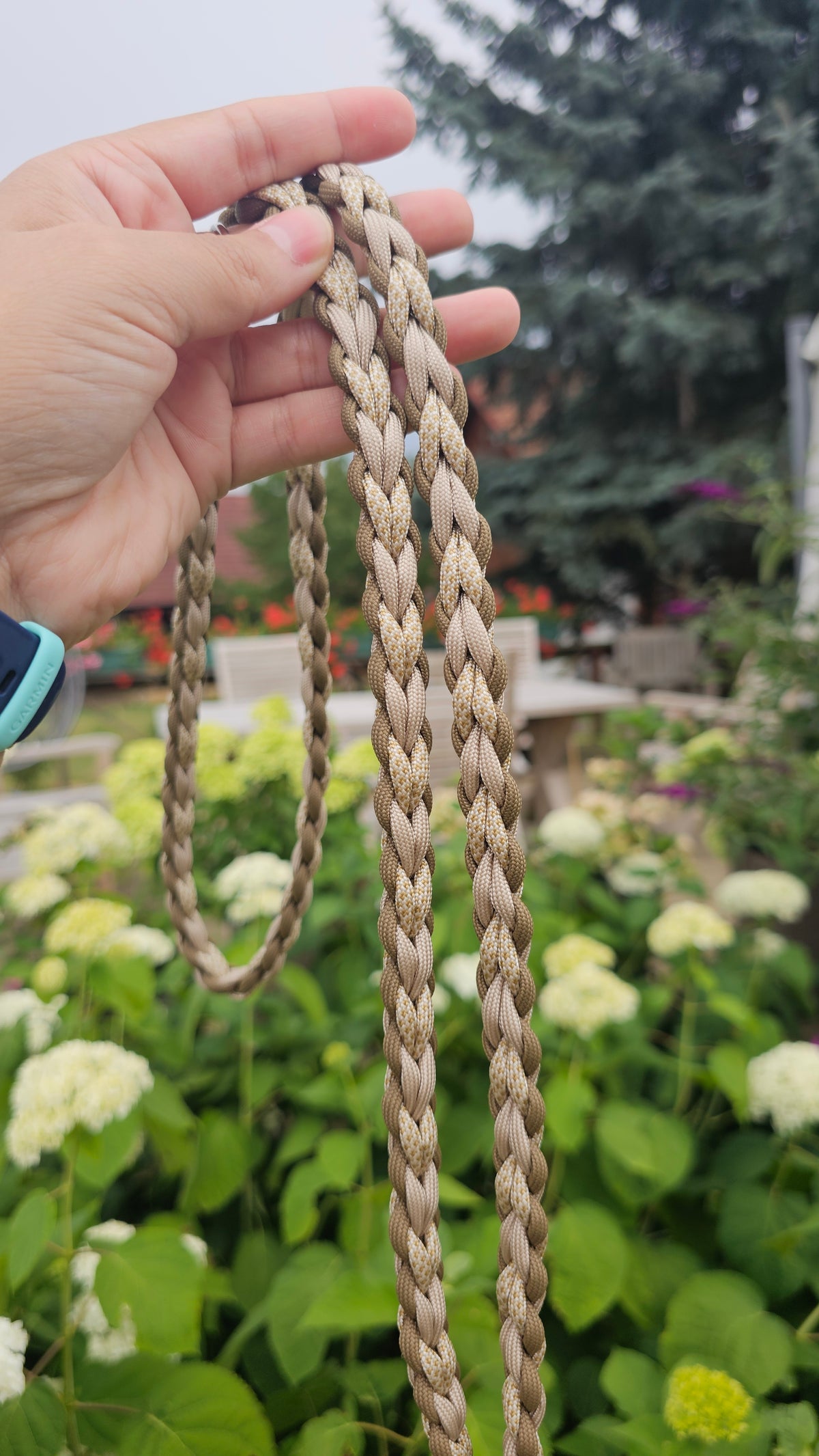 Paracordový crossbody popruh na telefon
