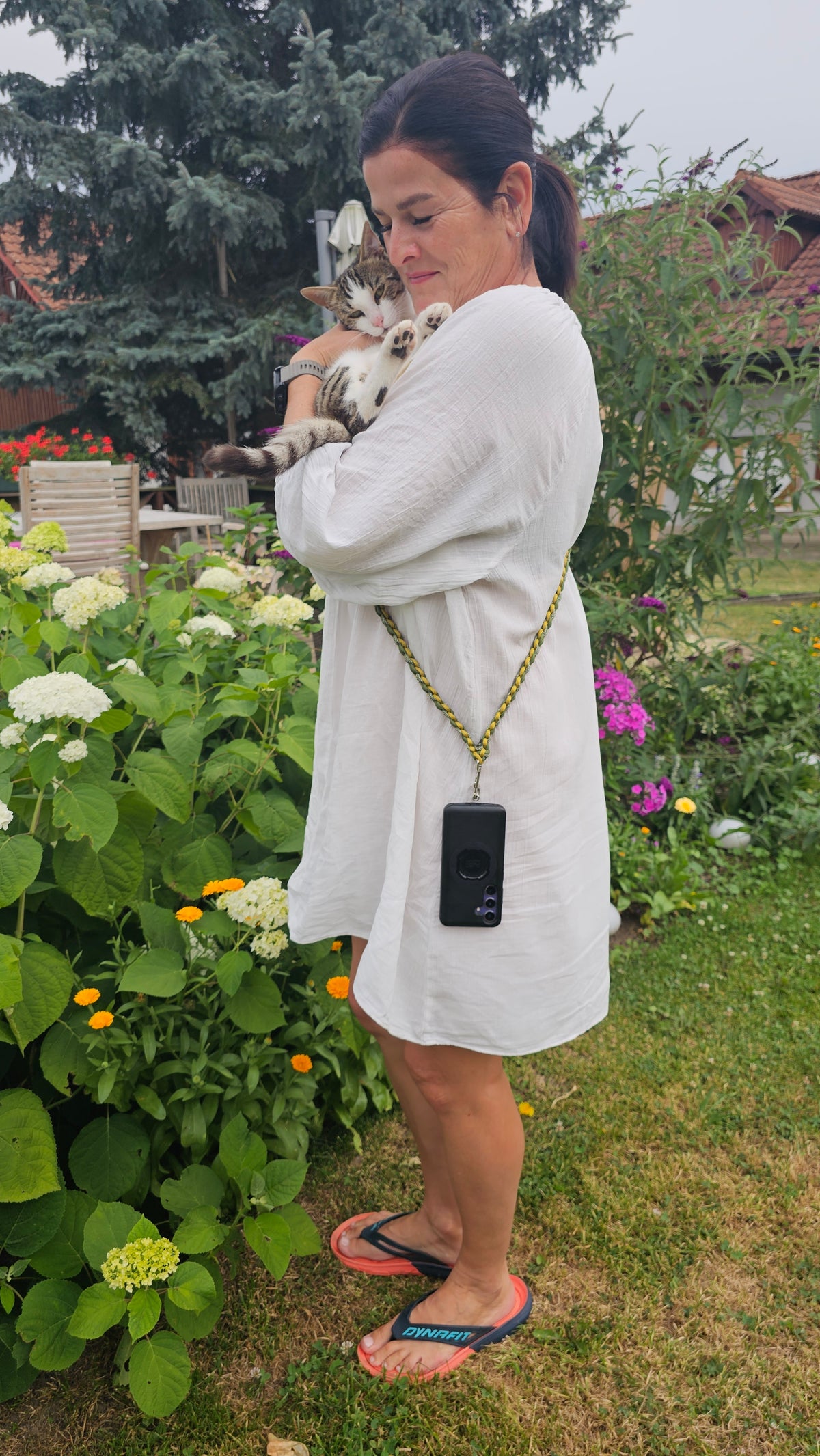 Paracordový crossbody popruh na telefon