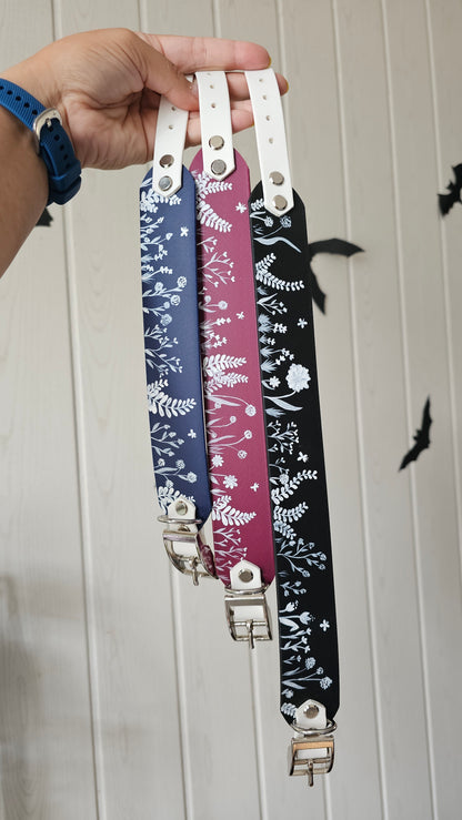 Ručně malovaný BioThane® obojek - 'White Meadow' 38mm