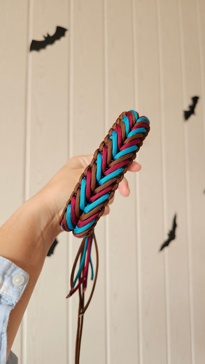 Paracordový obojek na míru ve vzoru 'Misty Mountain'