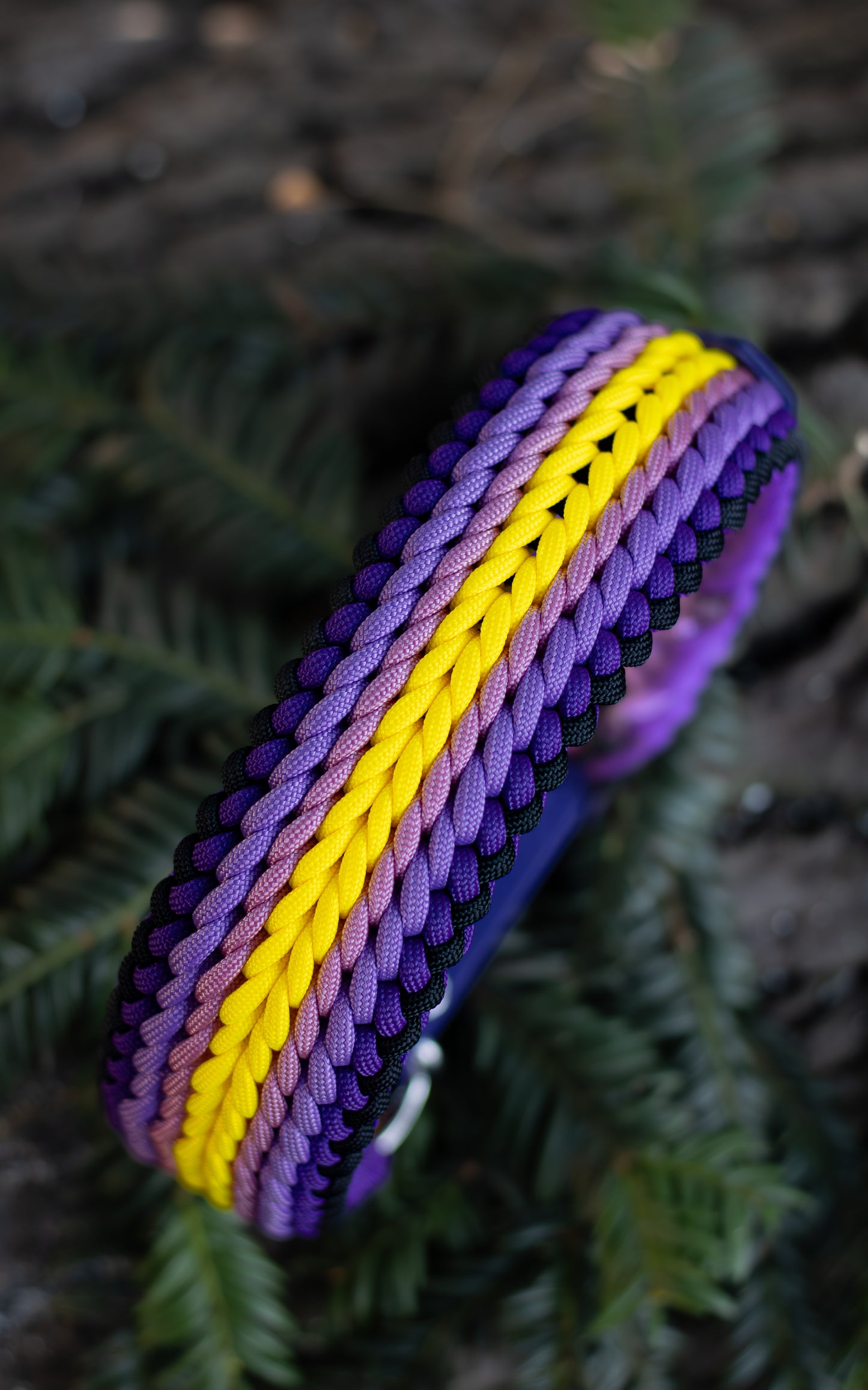 Nastavitelný paracordový obojek  ve vzoru 'Luna wide🌙' s BioThane popruhem