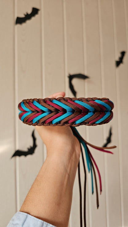 Paracordový obojek na míru ve vzoru 'Misty Mountain'