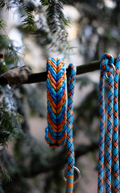 Nastavitelný paracordový obojek ve vzoru 'Autumn 🍁'  s BioThane popruhem