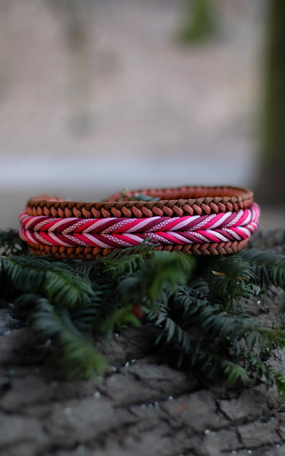 Nastavitelný paracordový obojek ve vzoru 'Mountain breeze 🏔️' s BioThane popruhem