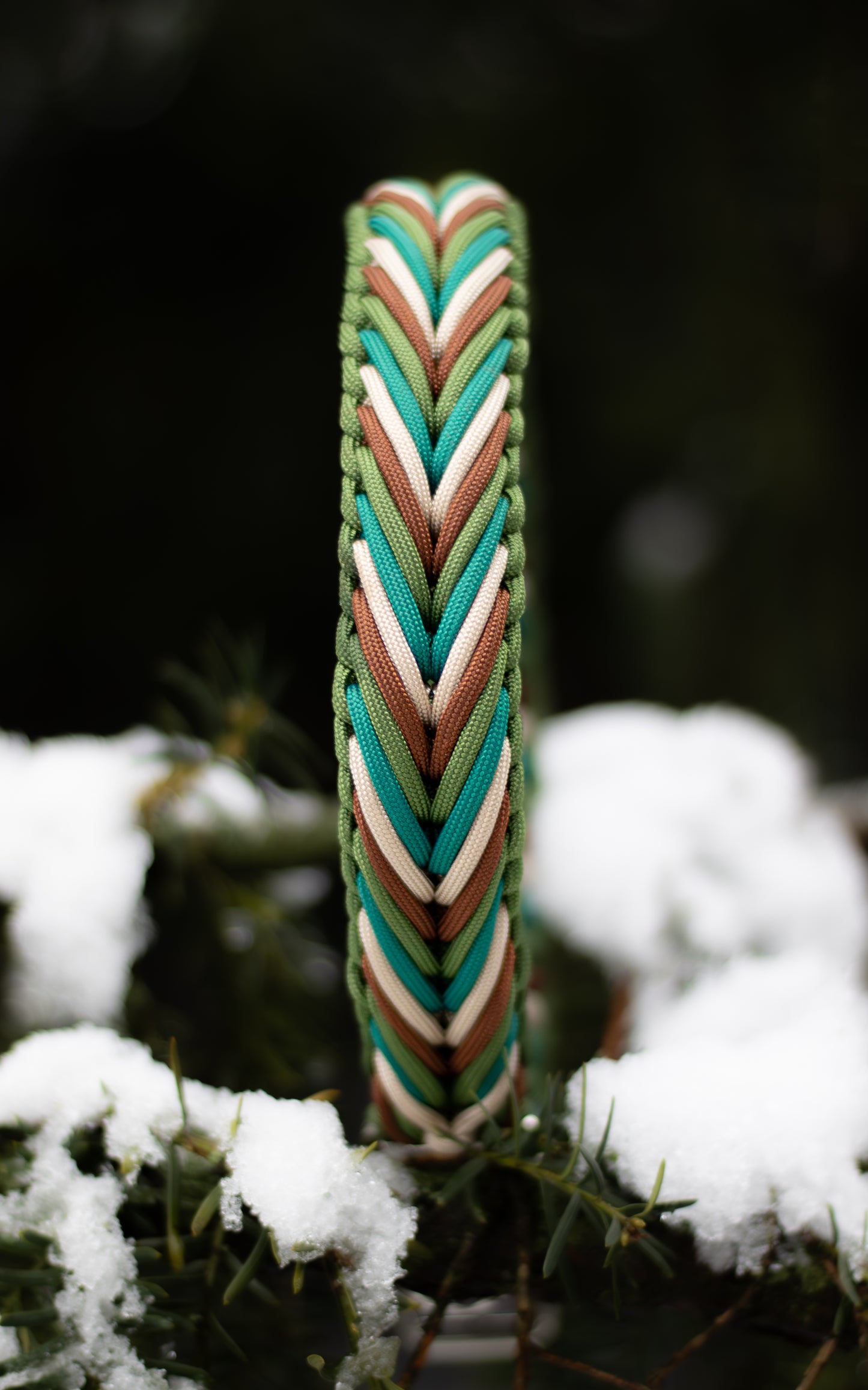 Paracordový obojek na míru ve vzoru 'Misty Mountain'